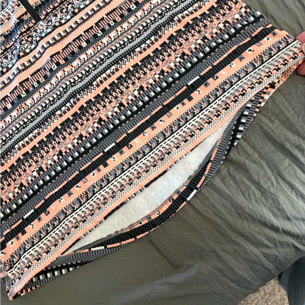 Nike Pro Hyperwarm Aztec Print Half Zip Pullover. Size Medium.